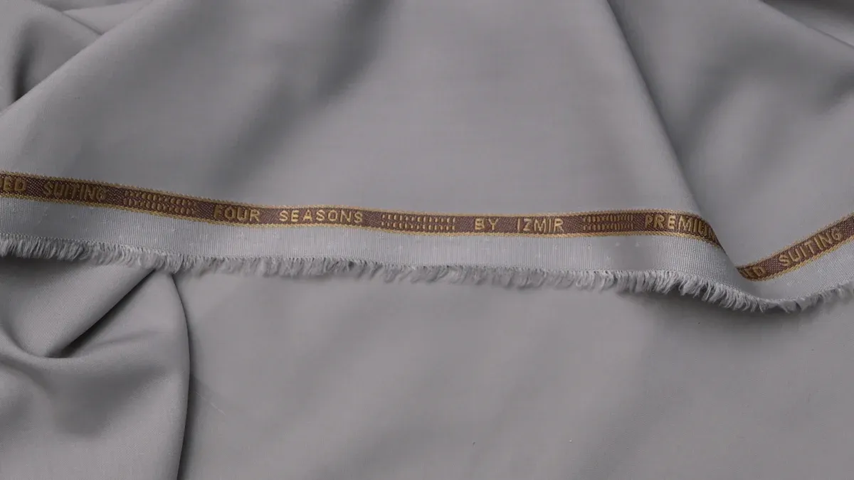 Simple Steps to Evaluate Sweater, Cardigan, and Dress Quality