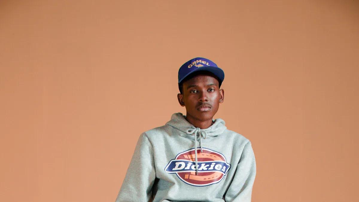 What Hoodie Brand Does Rob Dyrdek Wear? DC Shoes, Russell Athletic & His Signature Comfort Sets (2025 Guide)