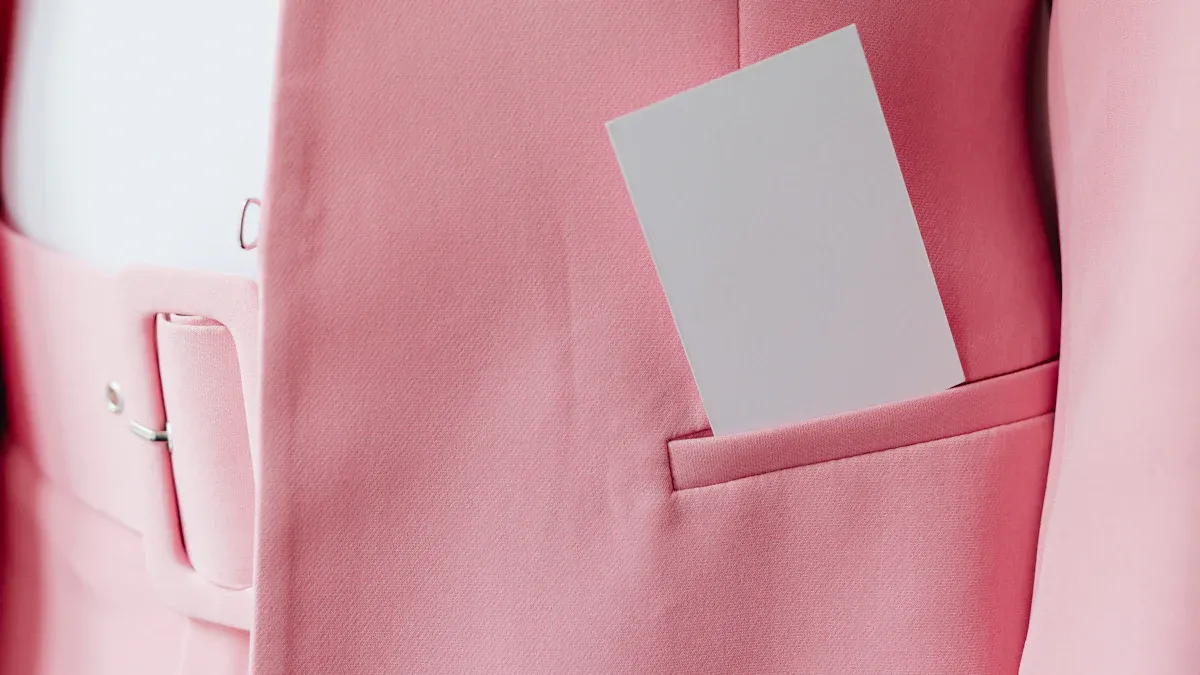 A Complete Guide to Pocket Types and Their Roles in Modern Garment Design