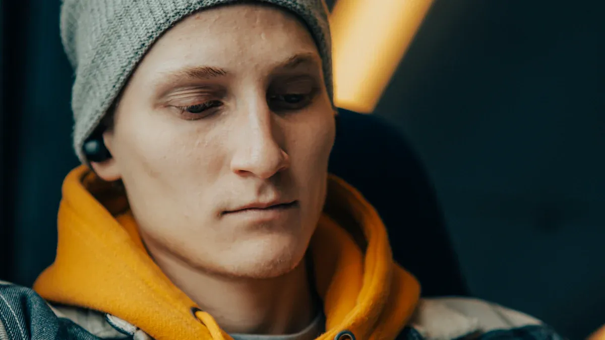 A Buyer’s Guide to Choosing Reliable Knit Hoodie Manufacturers