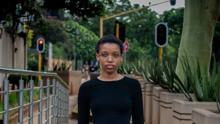 How to Style, Wear & Make Cropped Sweaters, Hoodies, and Cardigans