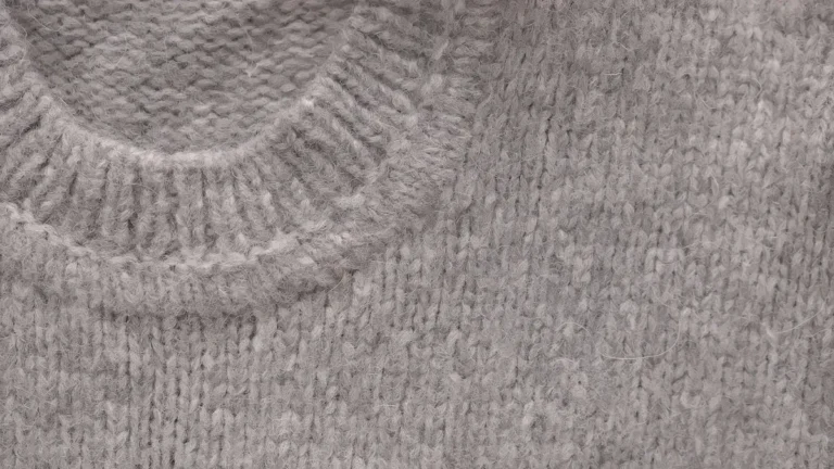 How OEM Knitwear Manufacturers Turn Ideas into Finished Products
