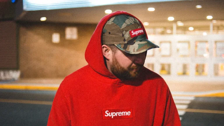 Top 20 Supreme Hoodies 2025: Box Logos, LV Collabs & Craftsmanship Behind Streetwear Icons