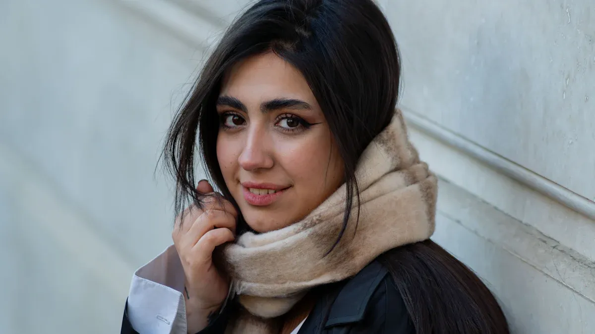 How to Wear a Scarf: Styling Techniques