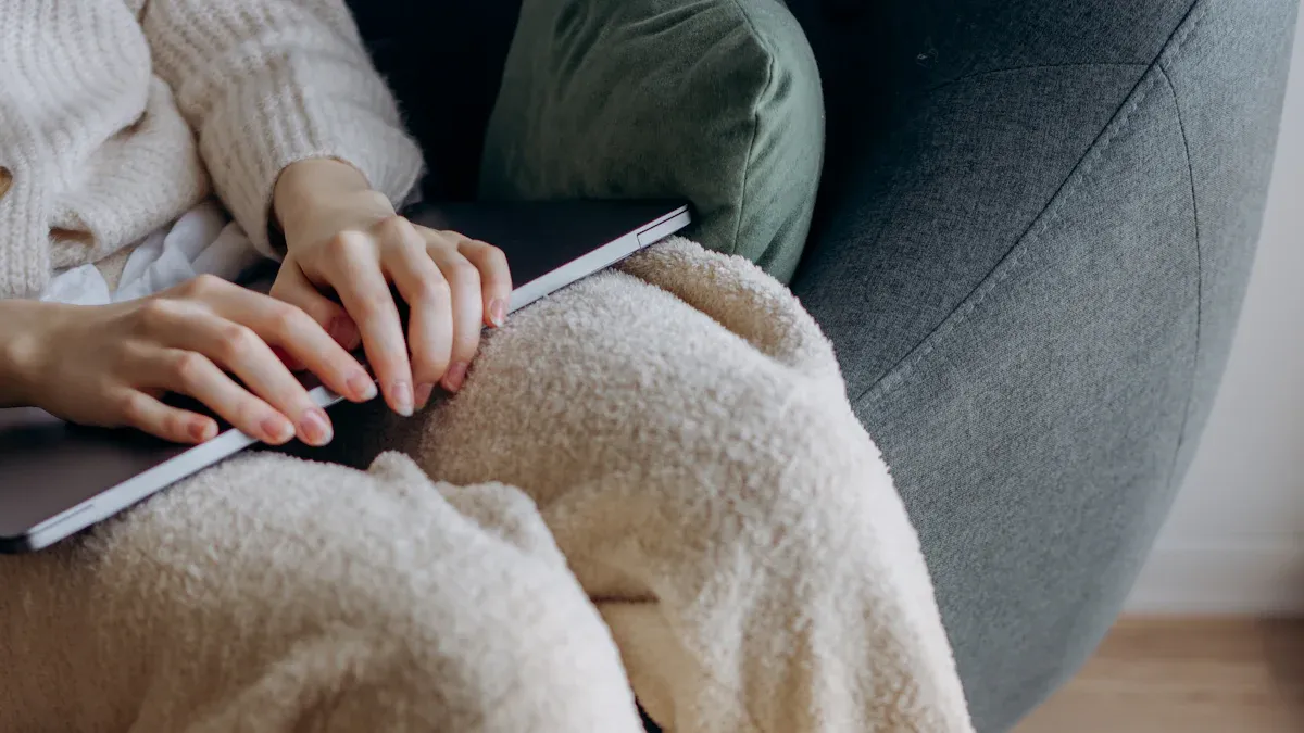 Tips for Styling Cashmere Trousers for Every Occasion