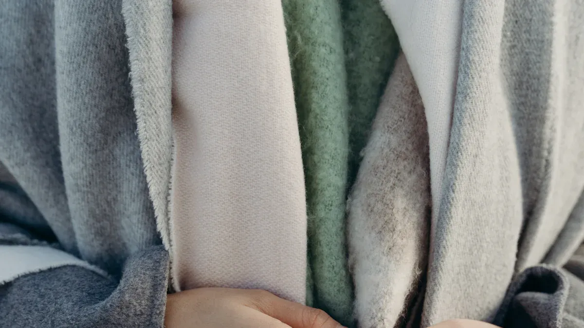 Comparing the Best Cashmere Bandana Brands for Style and Quality