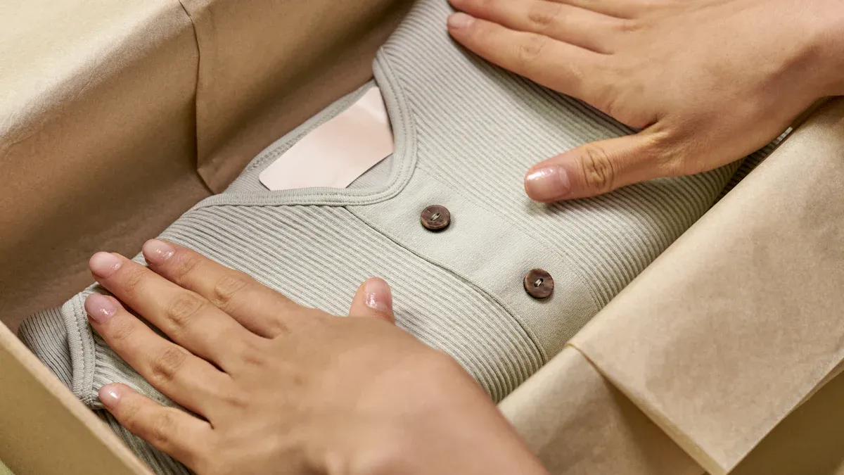 Packing and Sealing Knitwear