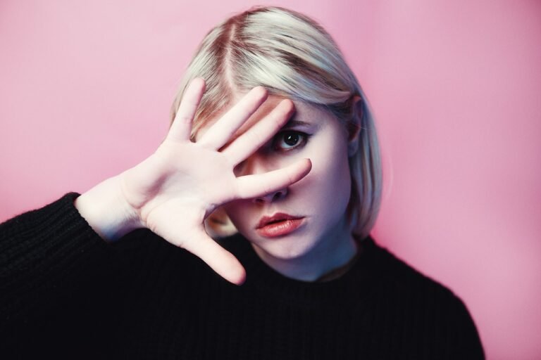 How to manufacture private label knitwear from start to finish in 2025