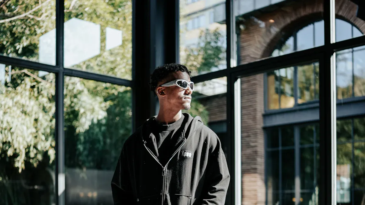 Cargo Pants Outfits for Men & Seasonal Tips