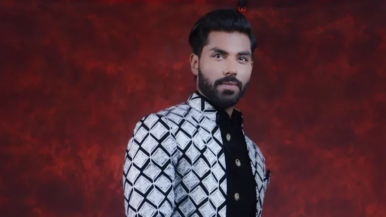 How to Design a Custom Cardigan with Unique Placket Options