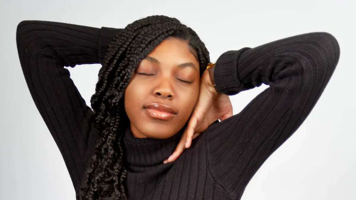 Best Long Sleeve T-Shirts for Women to Wear in 2025