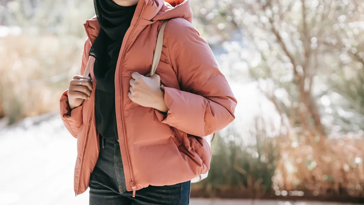 Styling Women'
                style=