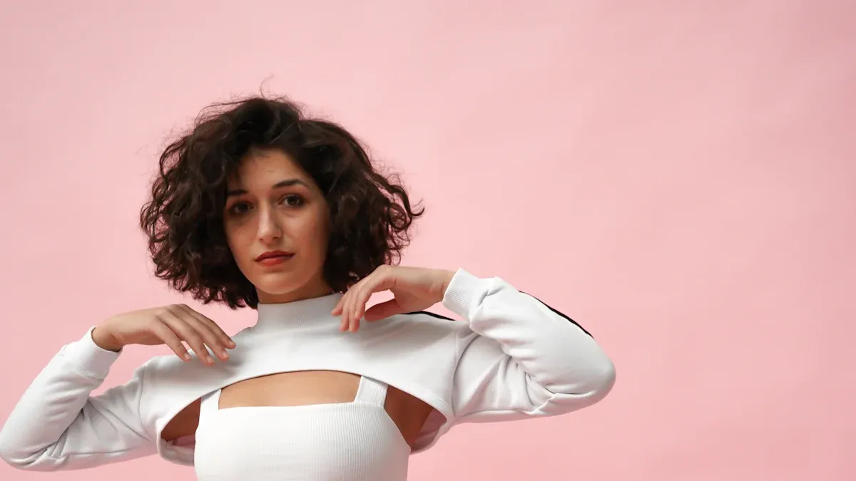 What is a mini skirt and why it stands out