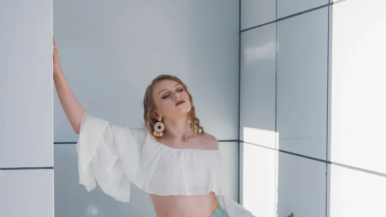 What Are the Different Types of Sleeves in Fashion for 2025