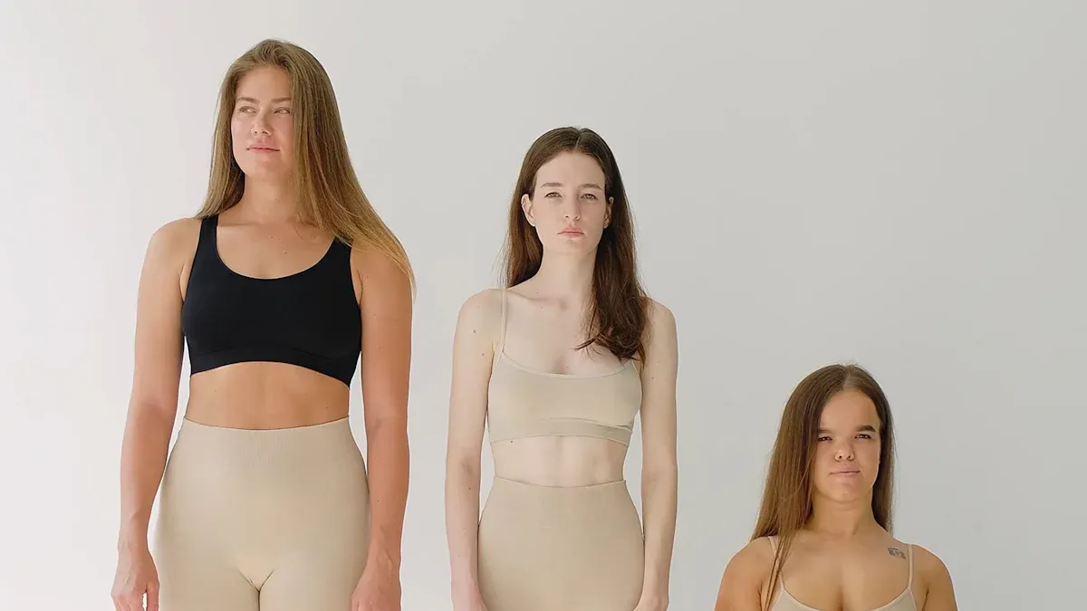 Sizing & Inclusivity: Leggings Review