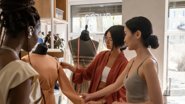 How Many Revisions Are Allowed in Knitwear Sampling in 2025