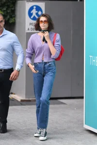 celebs-wearing-jeans-and-sweaters-3